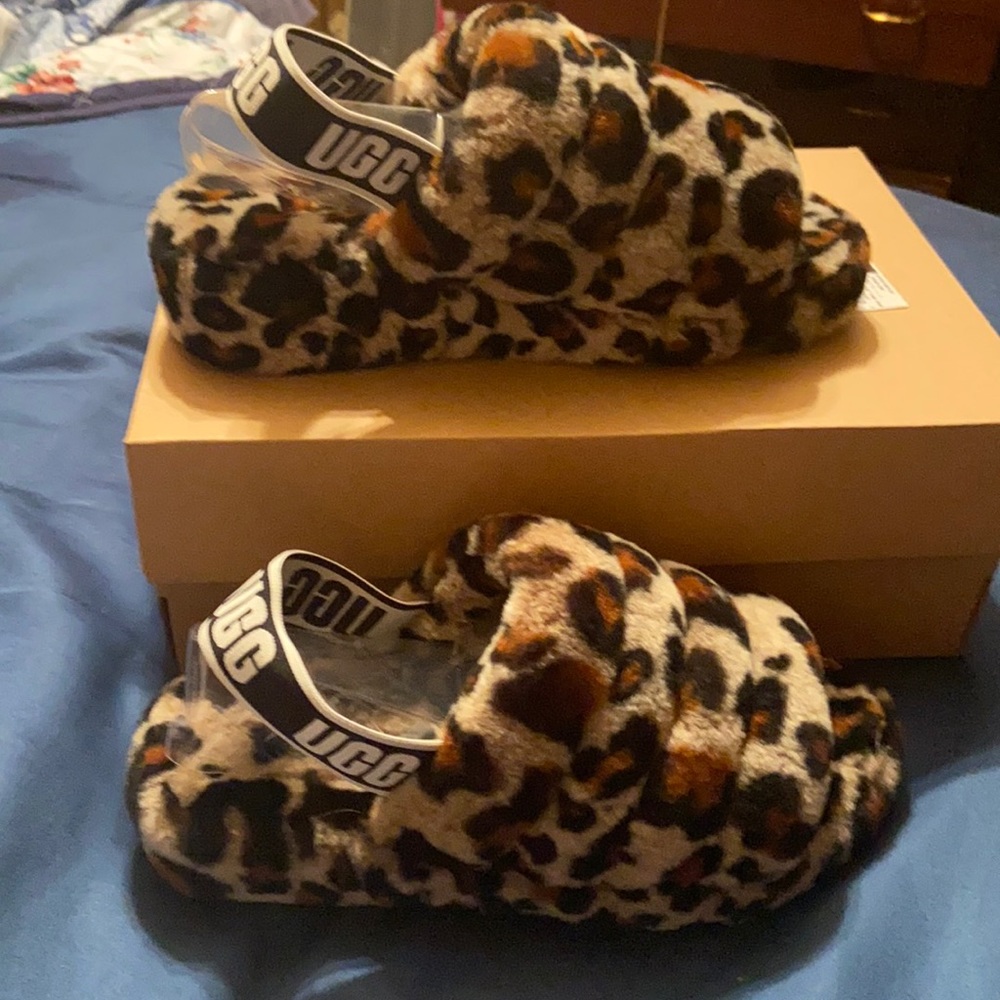 UGG Fluff Yeah Slides with Leopard print